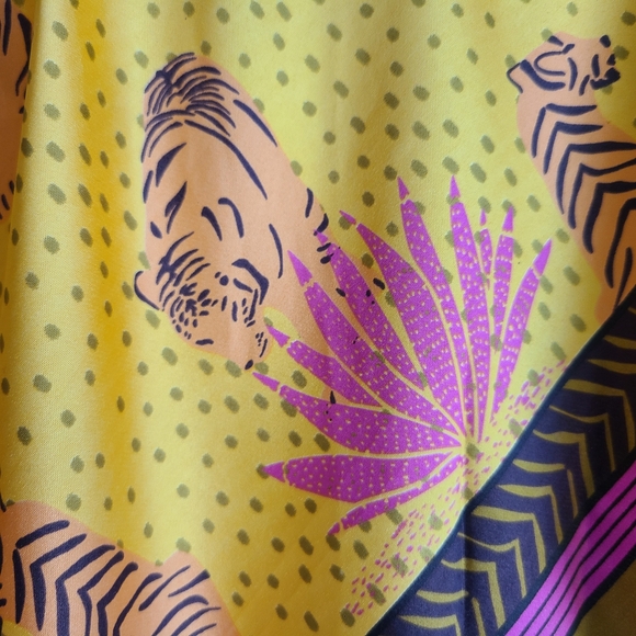 Zara Tiger Pattern Square Scarf - Picture 4 of 5